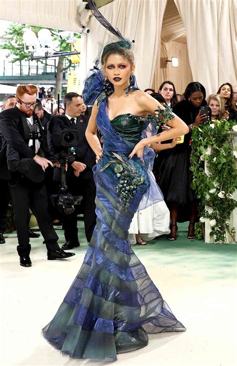 zendaya met gala looks.